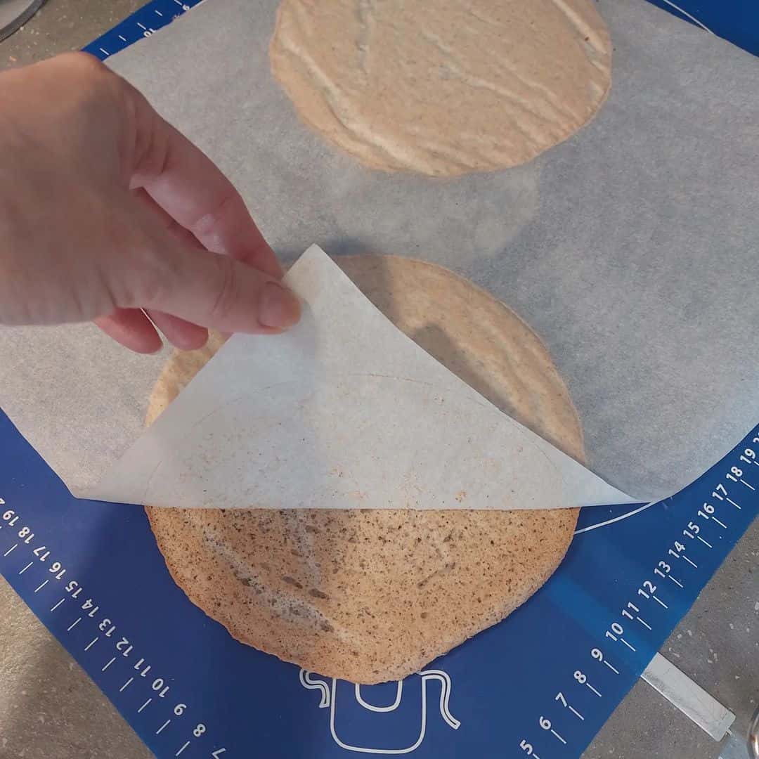 Угорський торт "Естерхазі" в домашніх умовах: неймовірно смачний і повітряний горіховий торт з ніжним заварним кремом