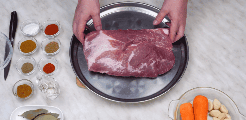 Готую найсмачнішу домашню буженину в духовці: показую, як запекти буженину, щоб вона вийшла ніжною та соковитою (рецепт на Великдень)