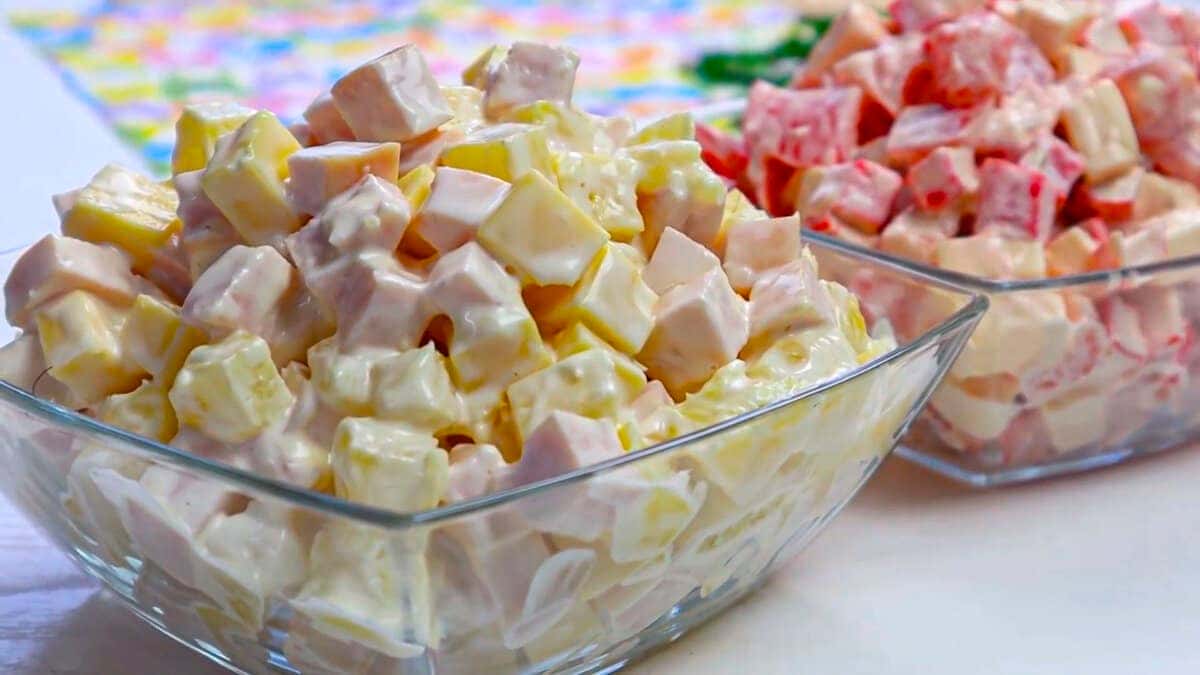 Салат лише з 3 інгредієнтів, але дуже смачний, і готується за 5 хвилин (2 рецепти ідеальних салатів)