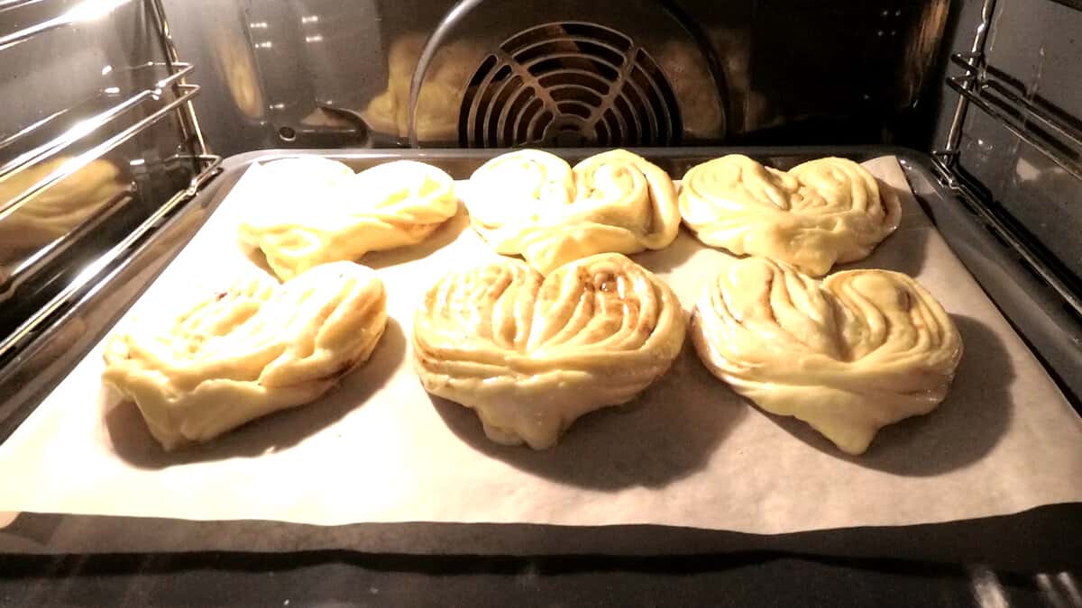 93298aaad2938fcb92d97b0a9da1e430