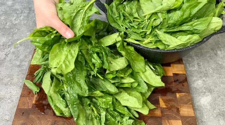 Рецепт шпинату на зиму без оцту: таку заготовку я використовую для салатів, соусів, заправок - дуже зручно