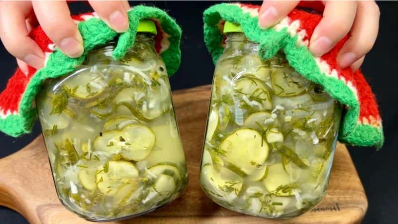 Улюблений "Ніжинський" салат із огірків на зиму: його багато не буває, простий, смачний і легкий у приготуванні