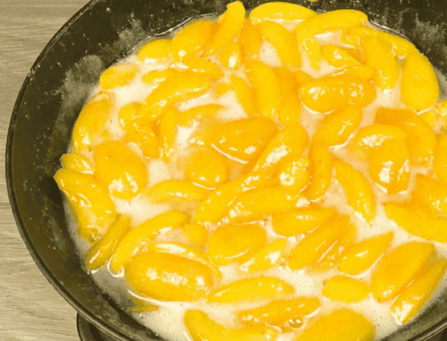 Готую абрикосове варення дольками лише за 20 хвилин: неймовірно смачна і ароматна заготовка на зиму