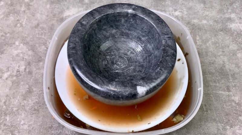 Показую, як смачно і красиво заквасити баклажани про запас і не тільки: така закуска здивує кожного хто її спробує