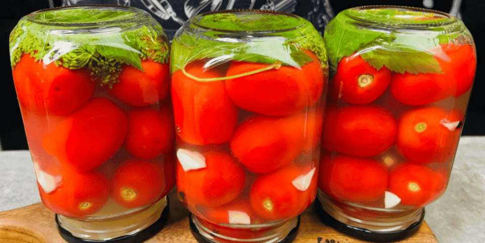 Медові помідори на зиму: без стерилізації і зберігаються в квартирі, пробуєш і не відірватися, дуже смачні і ароматні