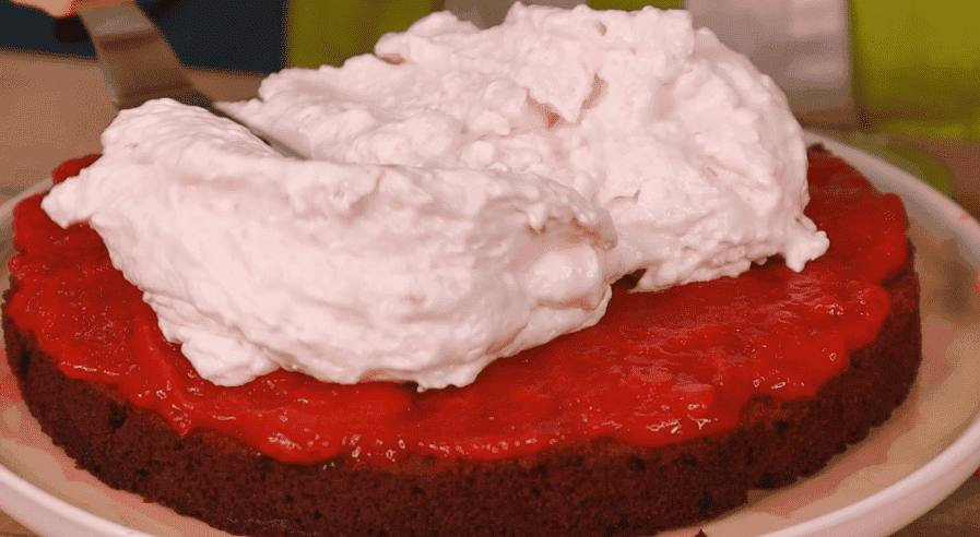 Домашній шоколадний торт без яєць, вершкового масла та вершкового сиру: приготувала бюджетний, але розкішний тортик, ніхто не повірив, що бісквіт на воді