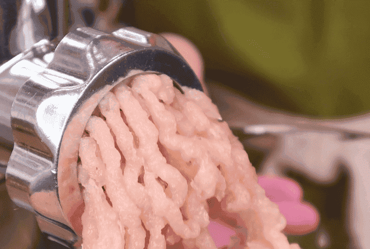 Показую, як легко я готую домашню ковбасу без спеціальних пристроїв (желатину, нітритної солі та оболонки) - така соковита і дуже смачна, простий рецепт