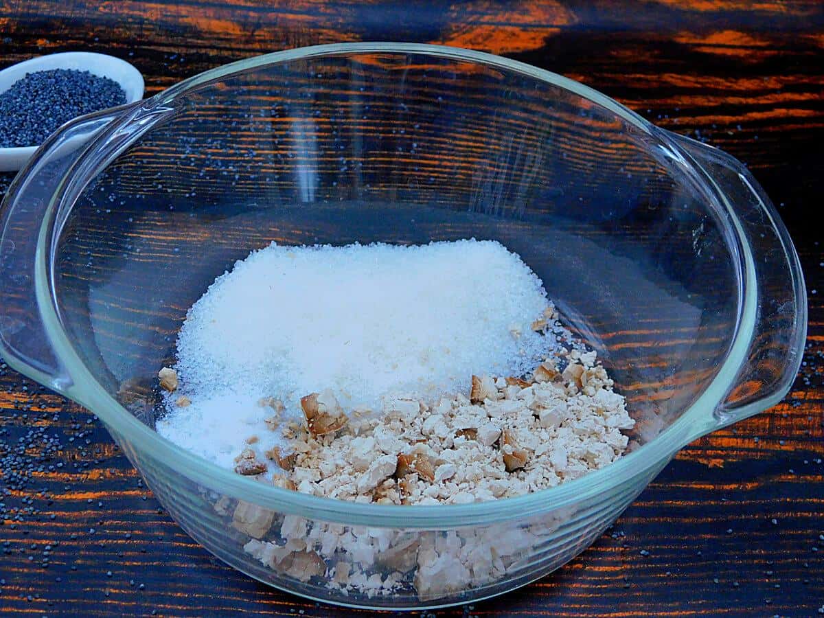 9b49c2b605b4de1144a6d2a04e25a51e