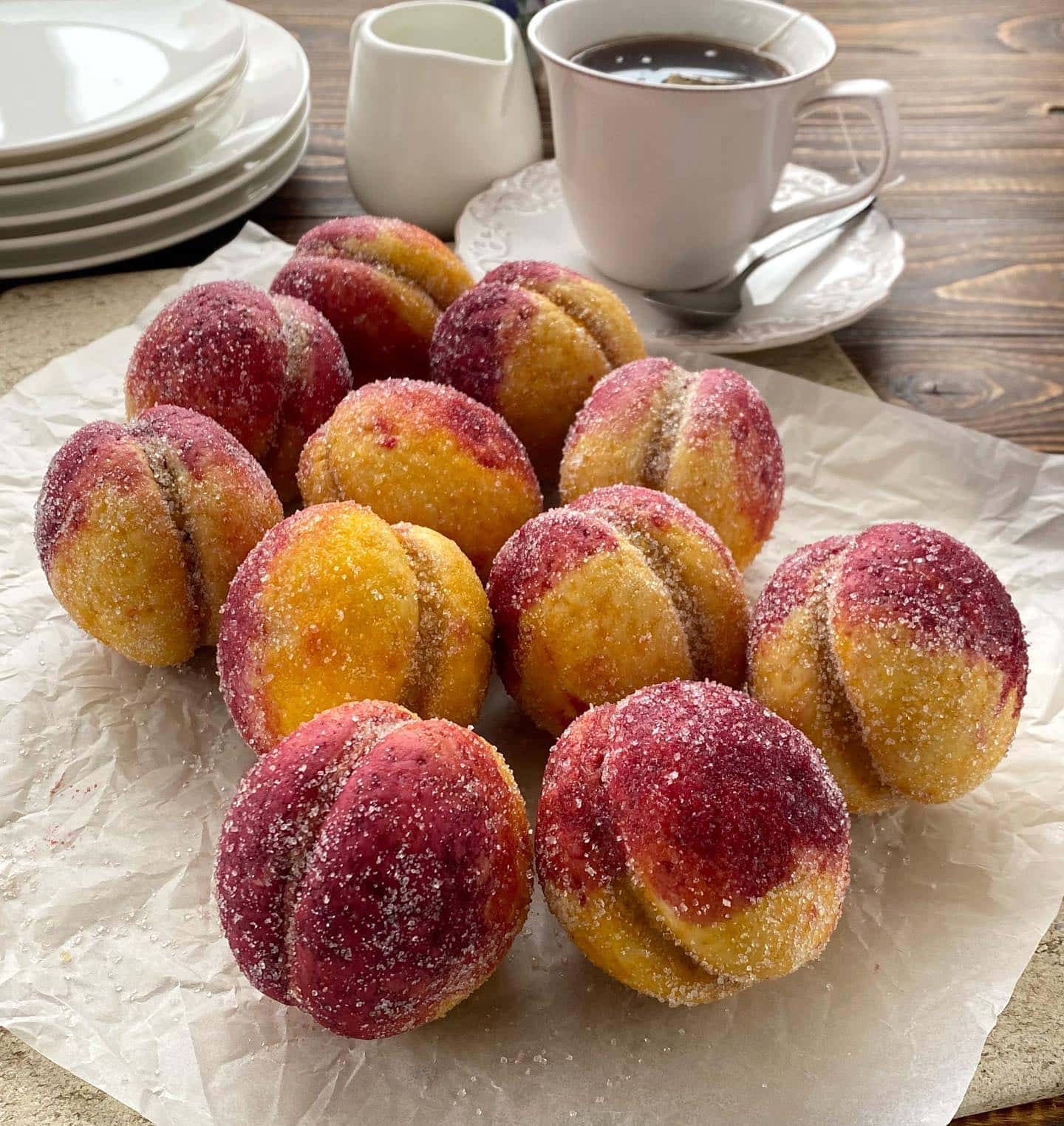 Тістечко «Персик» з нашого дитинства, з рум'яними бочками, начинкою з вареного згущеного молока і горішків - це дуже смачно і красиво