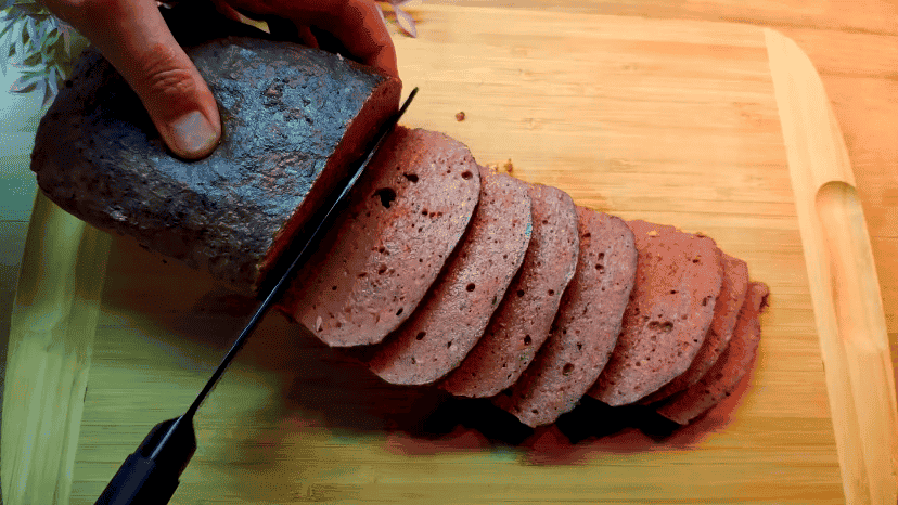 М'ясний буханець замість ковбаси - готуємо смачний м'ясний хлібець із 1 кг фаршу отримую 1 кг готового продукту, у магазині такого не купиш - найпростіший рецепт без нітритної солі