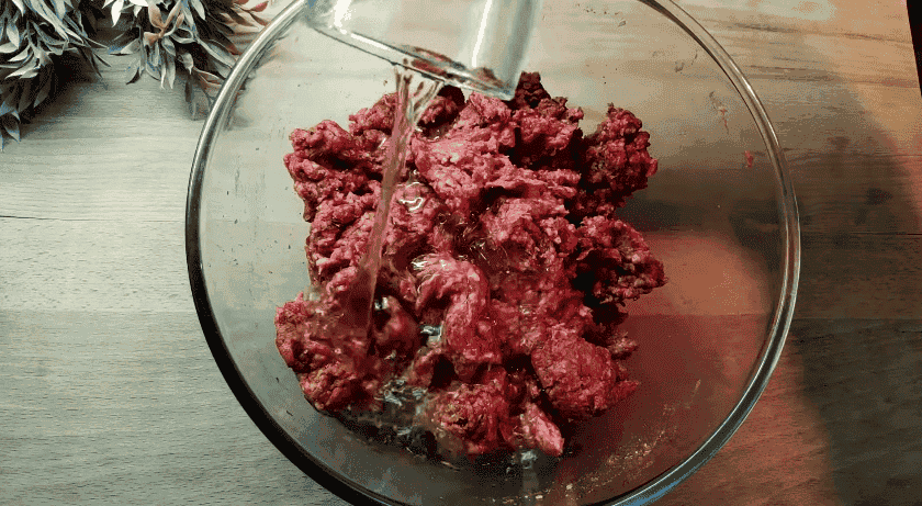 М'ясний буханець замість ковбаси - готуємо смачний м'ясний хлібець із 1 кг фаршу отримую 1 кг готового продукту, у магазині такого не купиш - найпростіший рецепт без нітритної солі