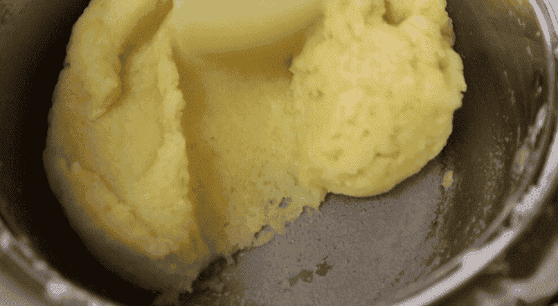 Ніжний торт із заварними тістечками "Пломбірна хмаринка": дуже смачний, повітряний і красивий десерт, який вразив мене з першого шматочка