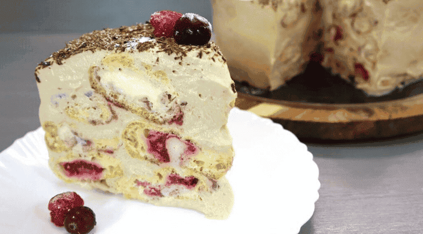 Ніжний торт із заварними тістечками "Пломбірна хмаринка": дуже смачний, повітряний і красивий десерт, який вразив мене з першого шматочка