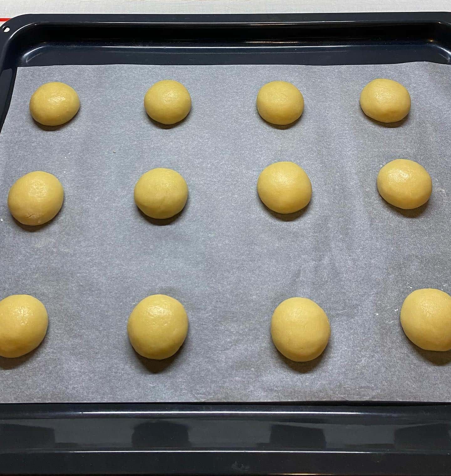 Тістечко «Персик» з нашого дитинства, з рум'яними бочками, начинкою з вареного згущеного молока і горішків - це дуже смачно і красиво