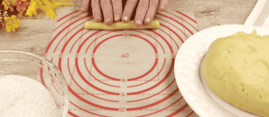 Ароматні лимонні палички, з хрумкою цукровою скоринкою і м'які всередині - найпростіший рецепт смачного домашнього печива