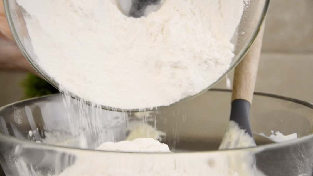 301de98b112641cf3cdded6aaa425a6c