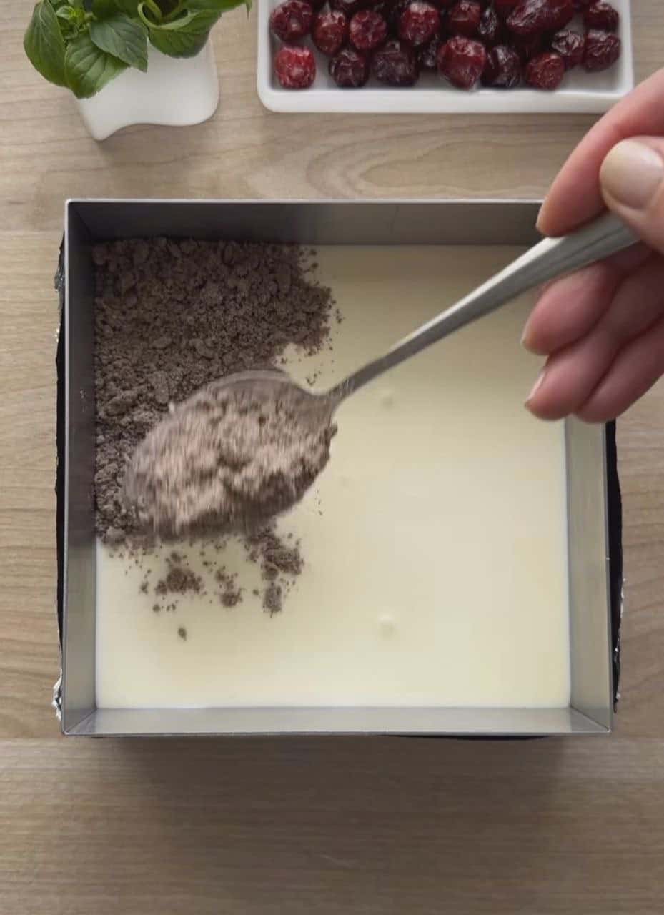 Дуже смачний і в міру солодкий шоколадний сирник: супер простий рецепт (без замісу тіста), з яким впорається кожен