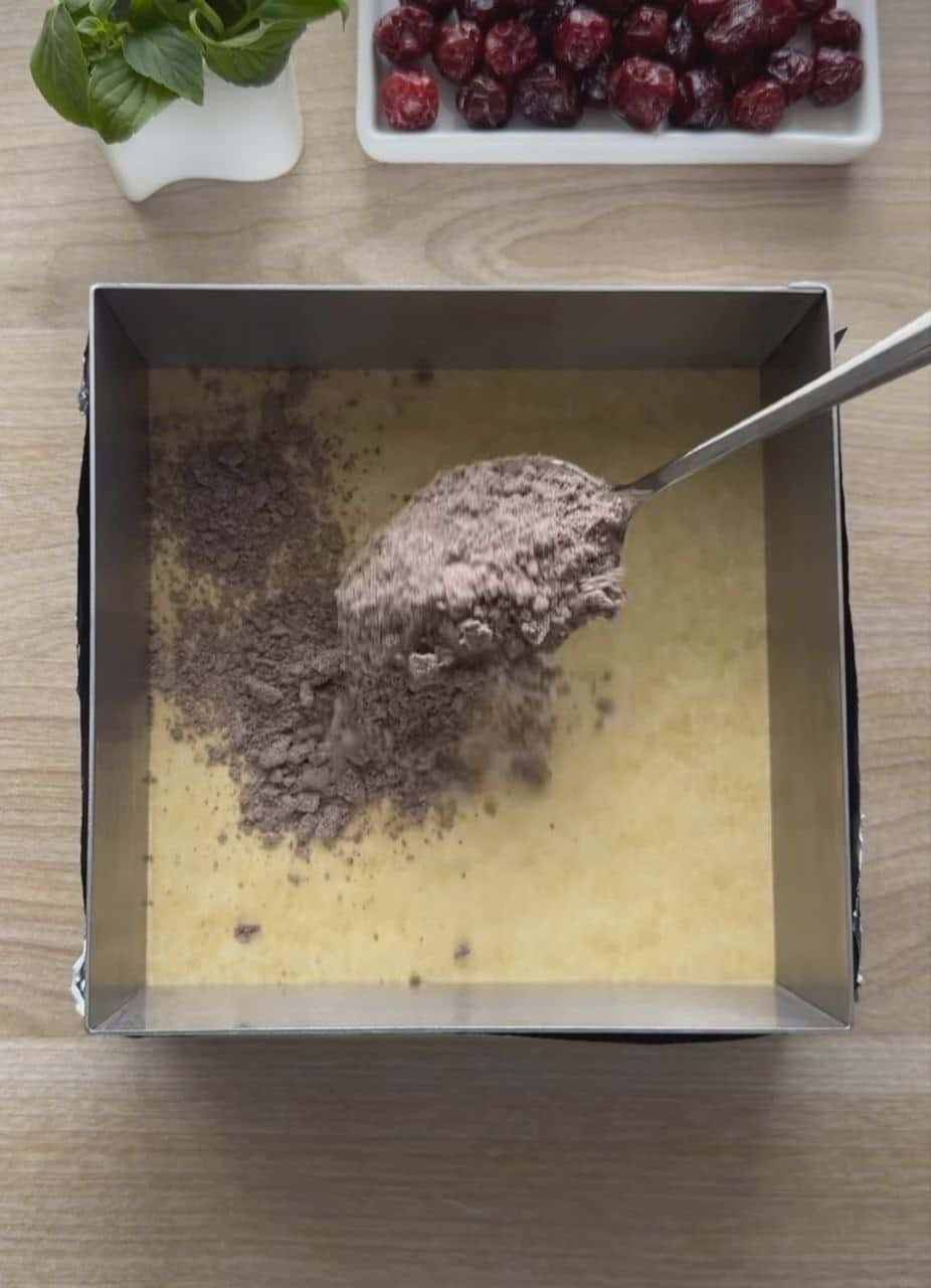 Дуже смачний і в міру солодкий шоколадний сирник: супер простий рецепт (без замісу тіста), з яким впорається кожен