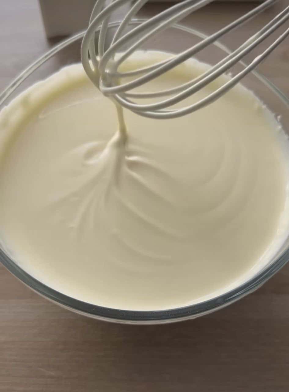 Дуже смачний і в міру солодкий шоколадний сирник: супер простий рецепт (без замісу тіста), з яким впорається кожен