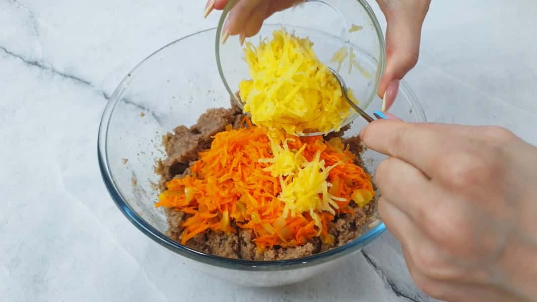 e4c20c3f01d218946fcb6e4ea0891e57