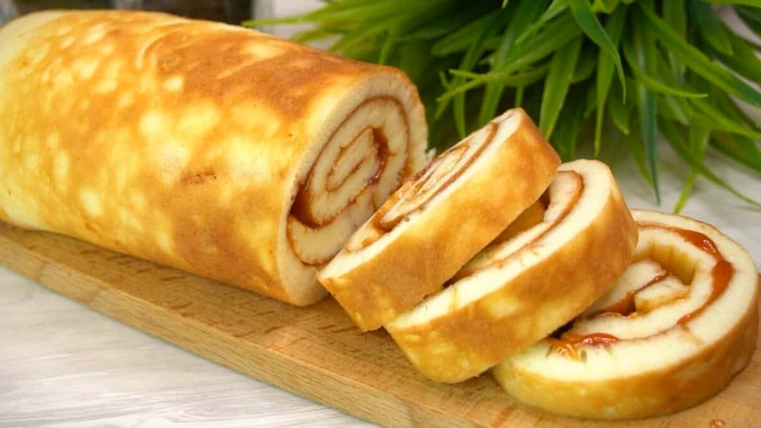 Рулет до чаю без духовки, на сковороді - ділюся простеньким і бюджетним рецептом смачного десерту до чаю