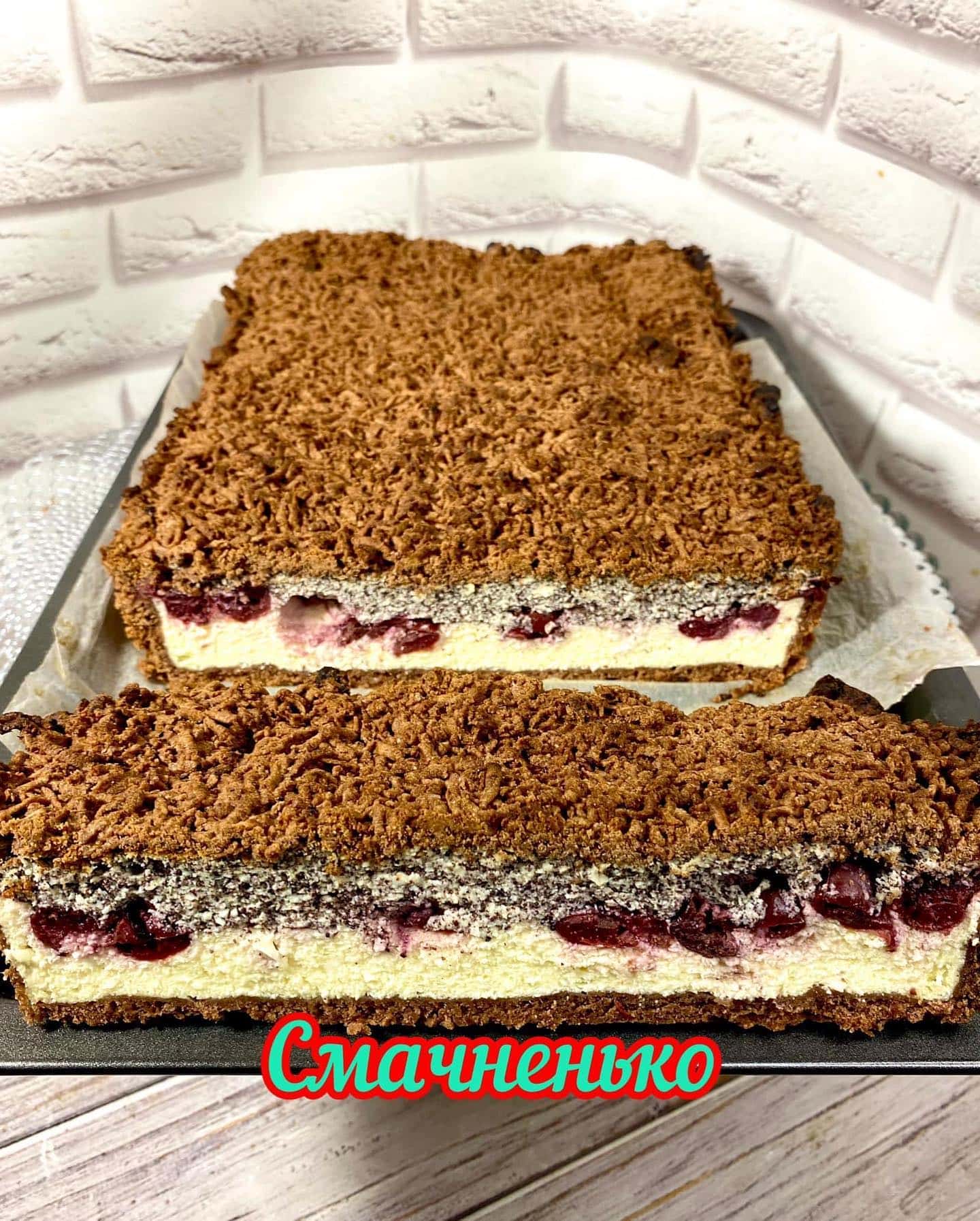 Розкішний шоколадний сирник з маком і вишнями: дуже смачний і красивий - перевірений рецепт від української господині