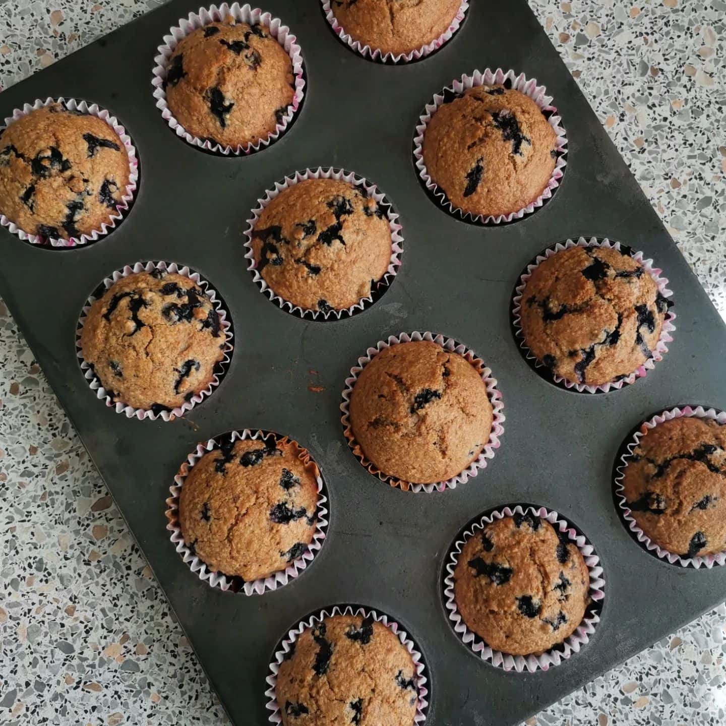 Чорничні вівсяні мафіни на ц/з борошні - таку випічку можна тим, хто дотримується правильного харчування: смачно і просто
