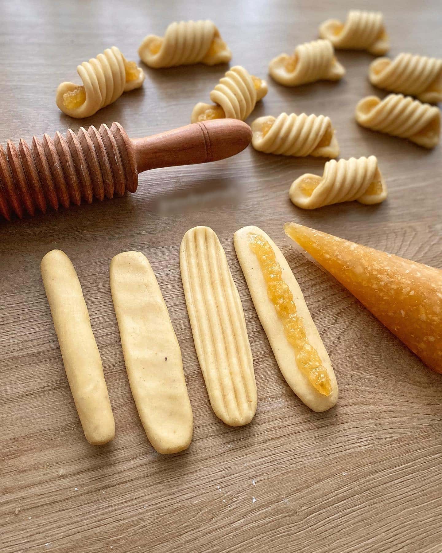 Яблучне пісочне печиво "на швидку руку": готуємо красиву, неймовірно смачну і просту у приготуванні випічку до чаю