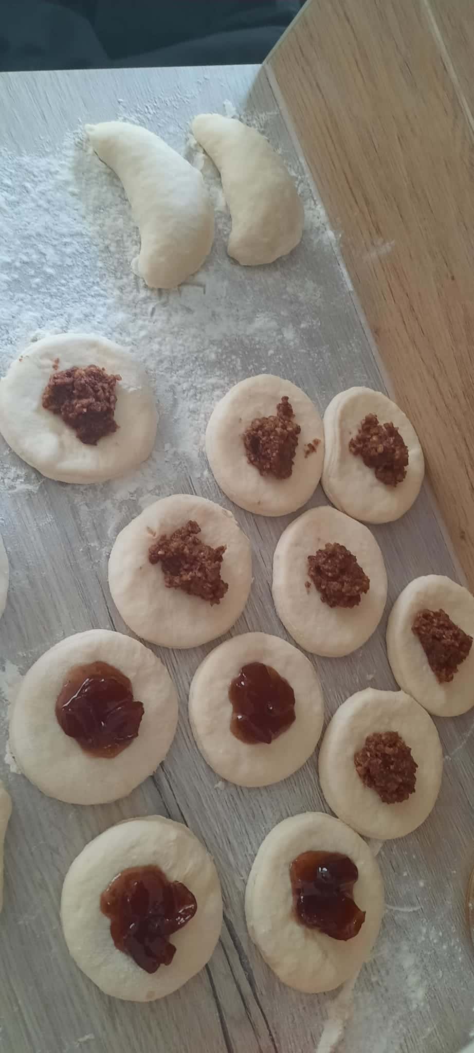 Пісні пампухи за чудовим рецептом української господині: пампушки виходять дуже смачні і пухкі