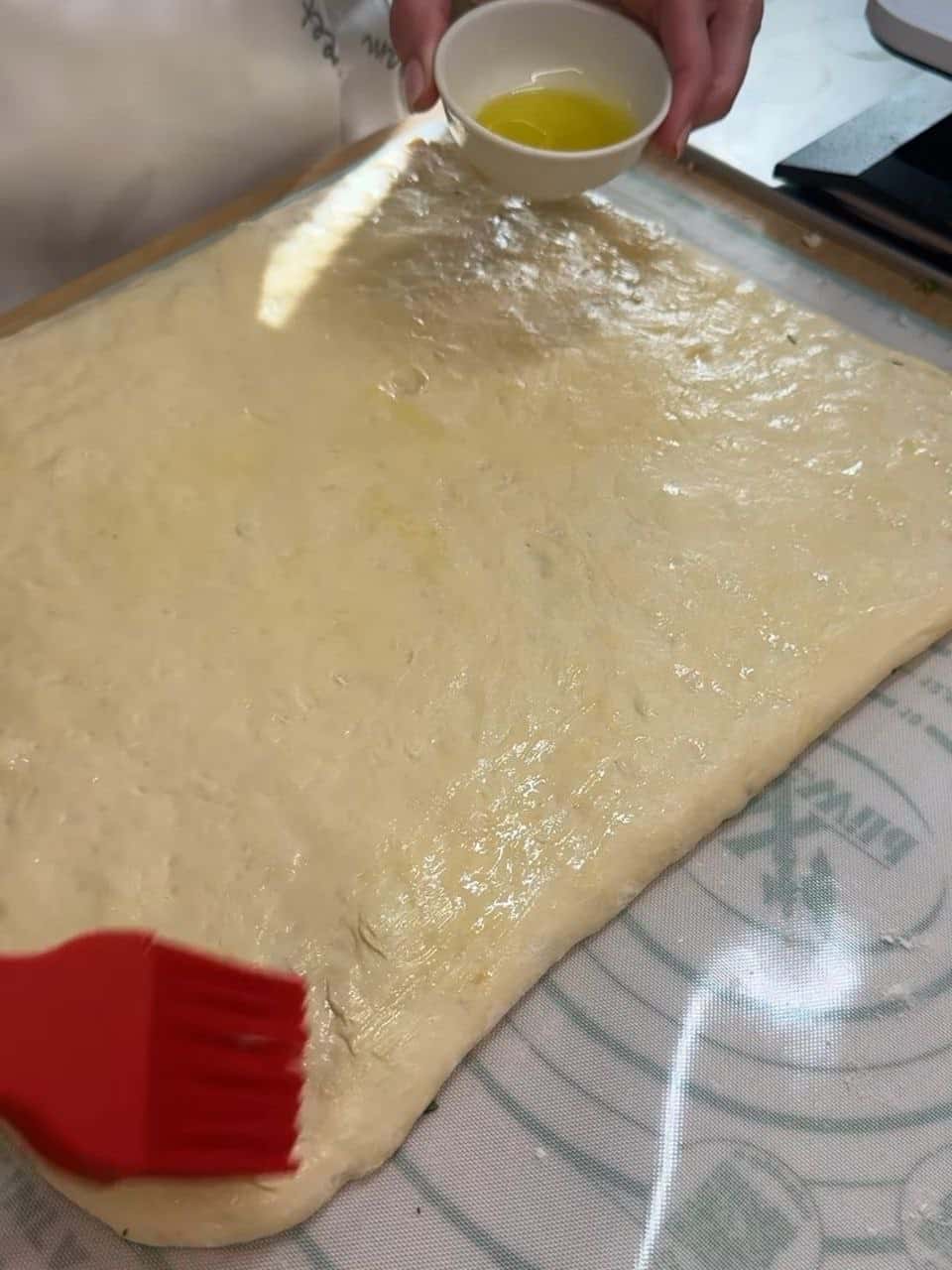 Смачніше будь-якої піци! Коли в холодильнику є шматочок ковбаси, сиру і зелені готую ці АПЕТИТНІ ЗАВИТКИ - діти у захваті