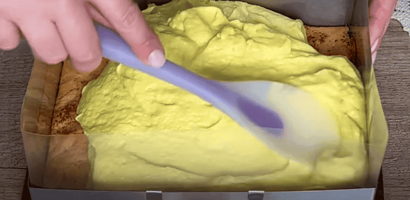 Французький кремовий торт з вишнями - найсмачніший і найніжніший десерт, який я коли-небудь їла - так просто і так смачно