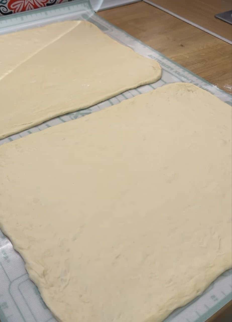 Смачніше будь-якої піци! Коли в холодильнику є шматочок ковбаси, сиру і зелені готую ці АПЕТИТНІ ЗАВИТКИ - діти у захваті