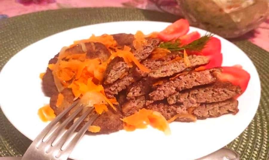 Котлети із курячої печінки: дуже ніжні, смачні і соковиті. Цю страву будуть їсти навіть ті, хто не любить печінку