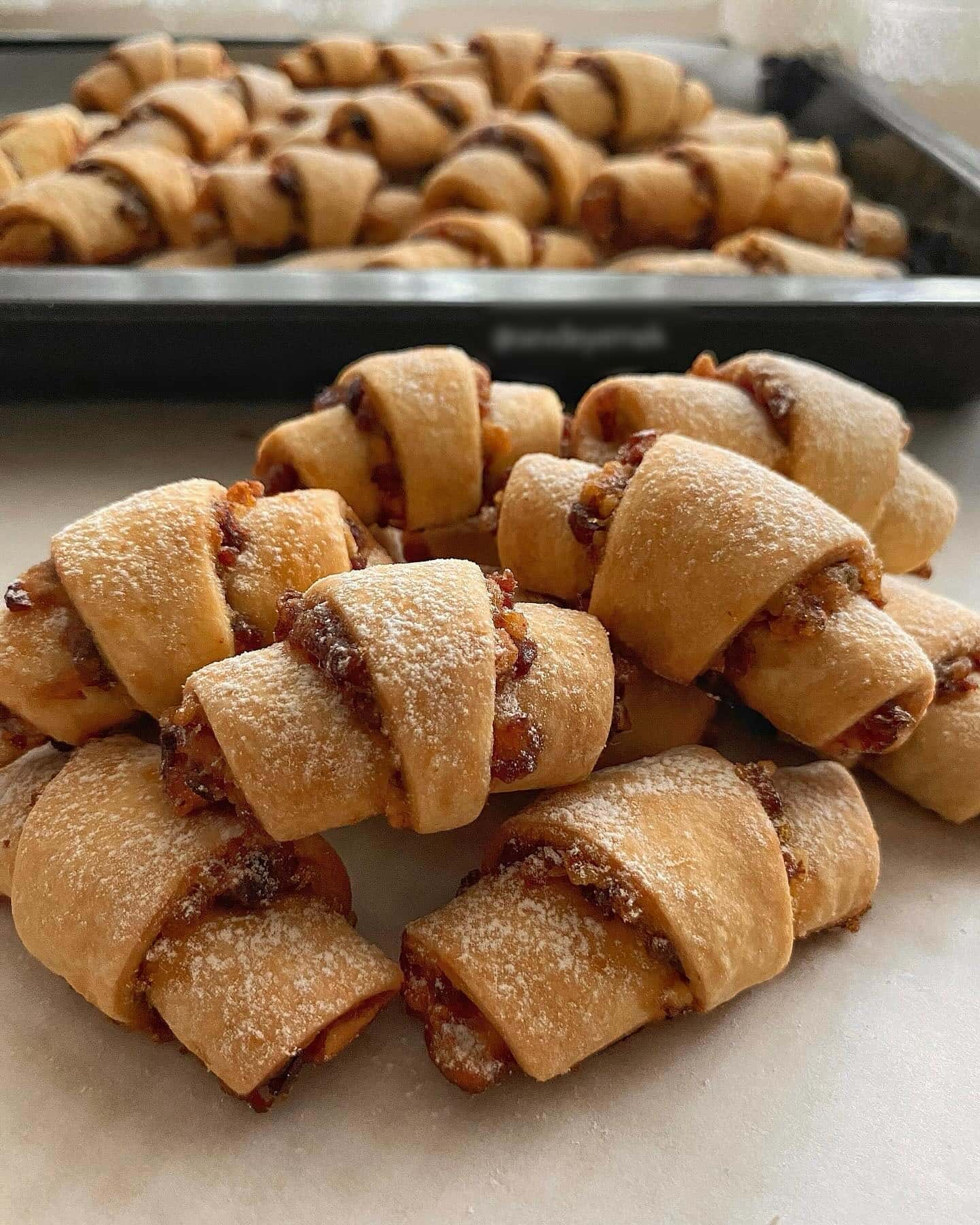 Пісочні рогалики із абрикосовим джемом і горішками: цей простенький рецепт повинна мати кожна господиня у своєму записнику