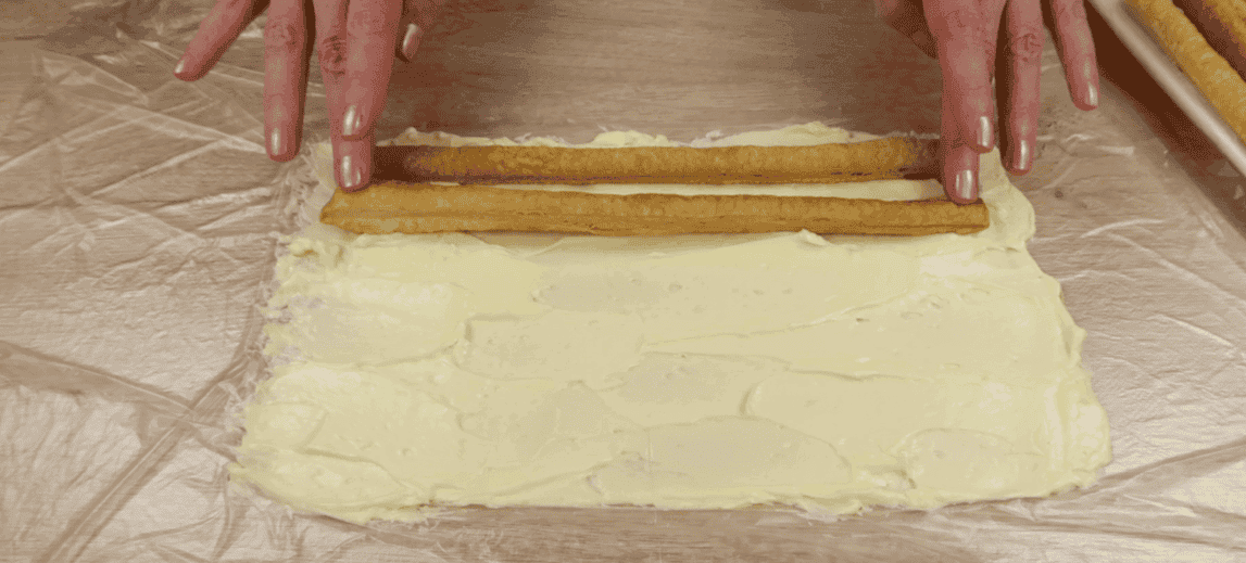 Торт "Поліно" на швидку руку, і всього лише з 3 інгредієнтів - недорогий, смачний і дуже простий десерт до чаю