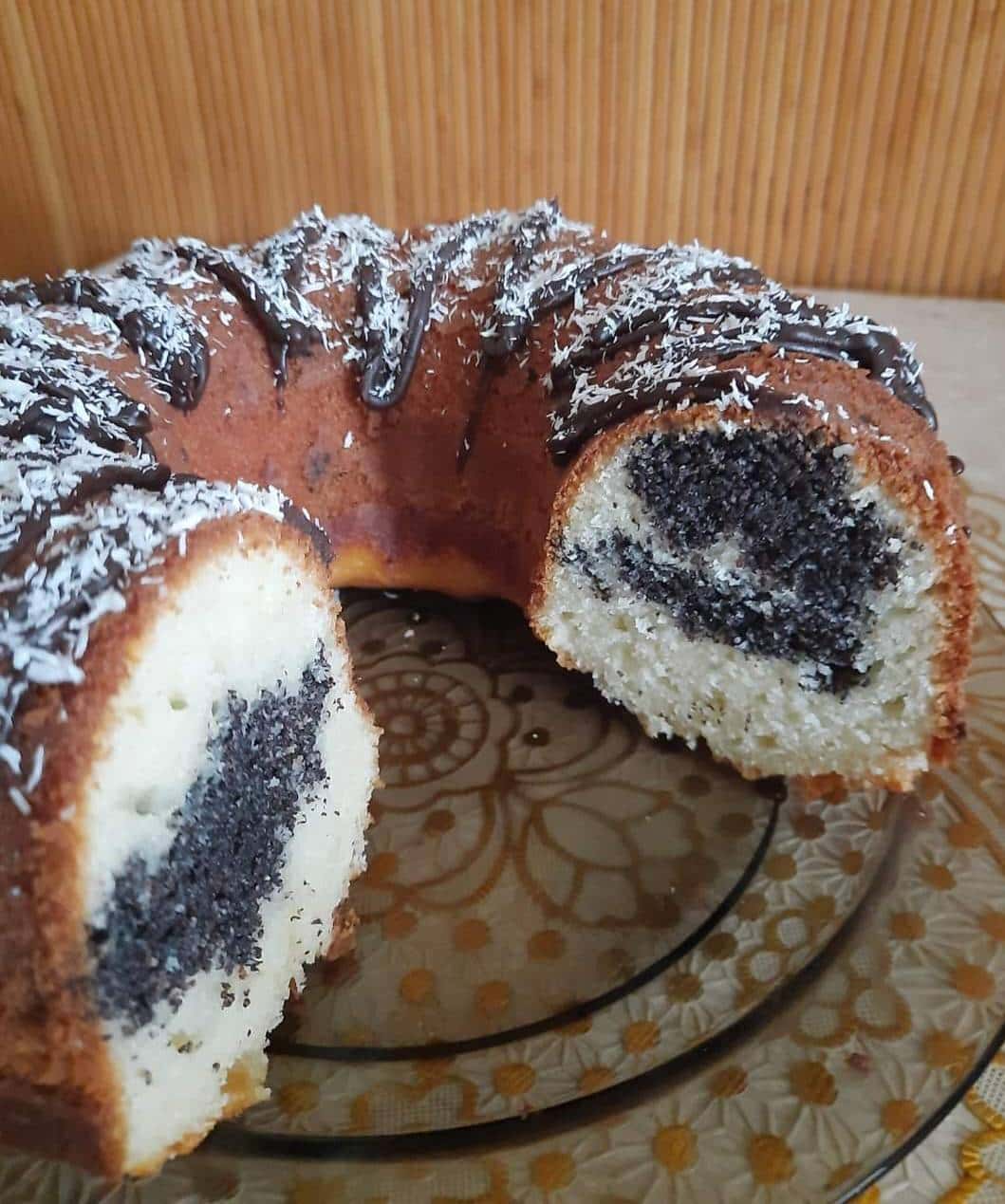 Ароматний, смачний і легкий в приготуванні кекс з маком: чудовий, перевірений рецепт від української господині