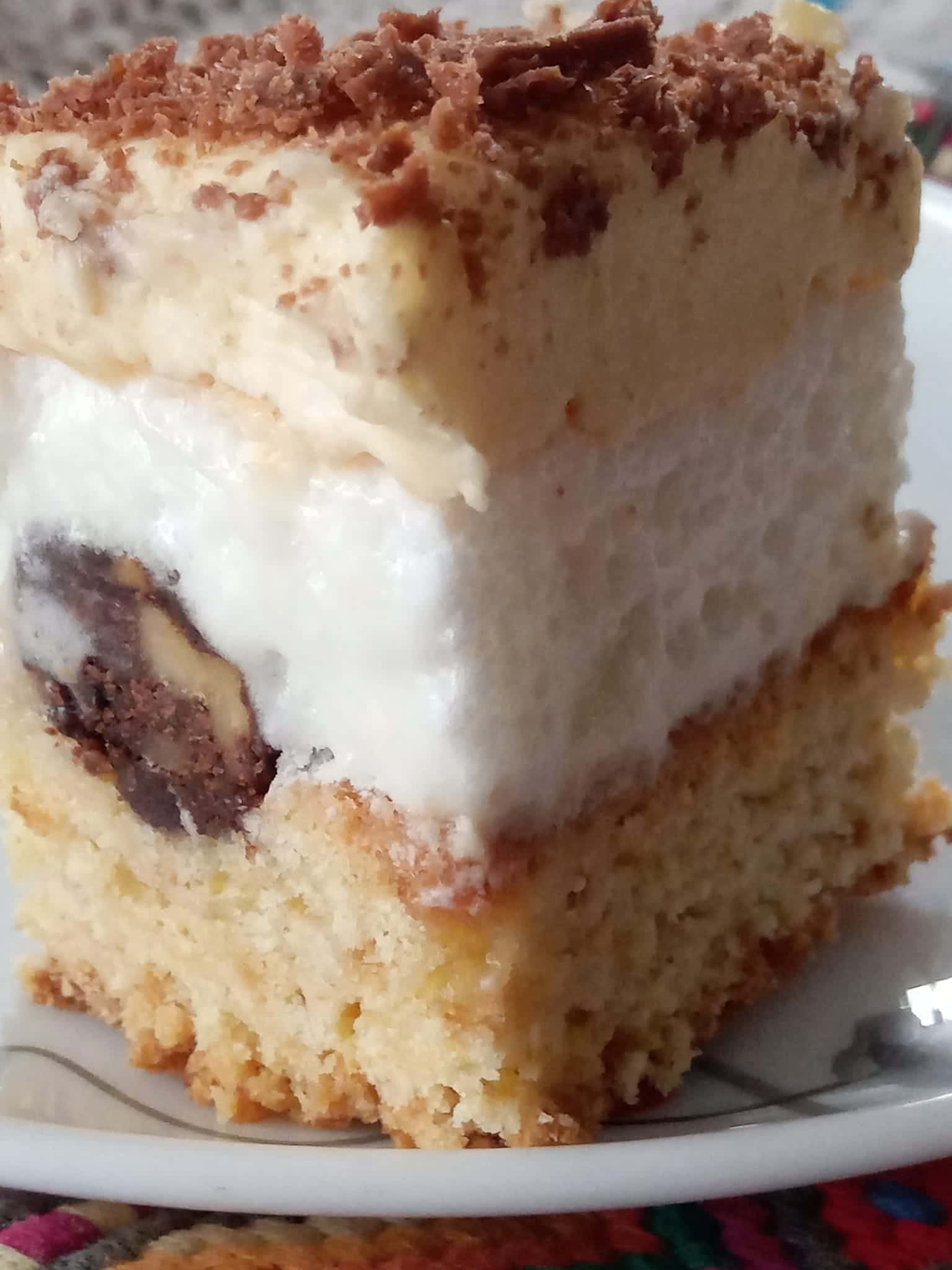 Пляцок "Фантазія" на пісочному тісті, з горіховими кульками, та ніжним смачним кремом - вдалий рецепт від української господині