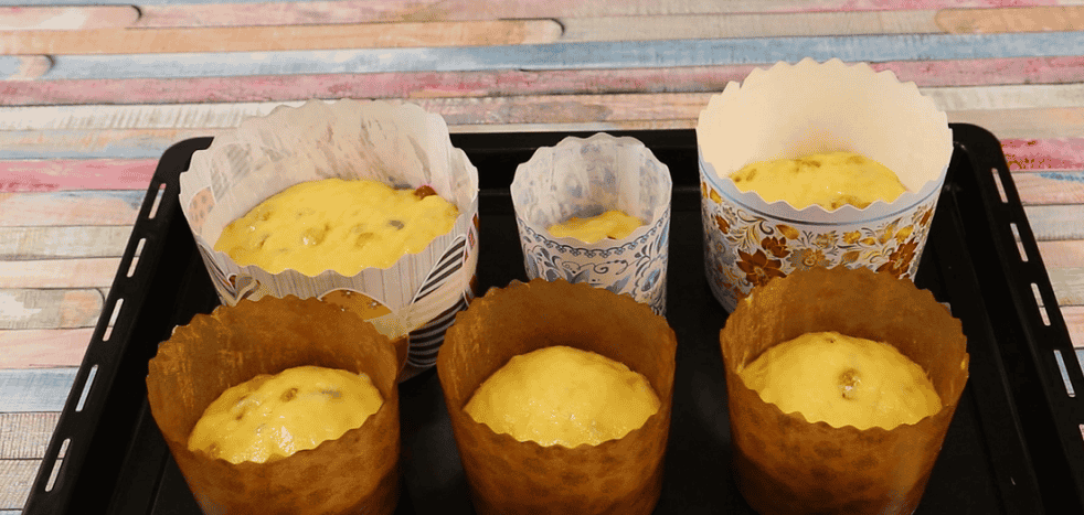 Золота паска на "Олександрійському" тісті: волога, ароматна, довго не черствіє - це один з найкращих рецептів пасок, які я знаю