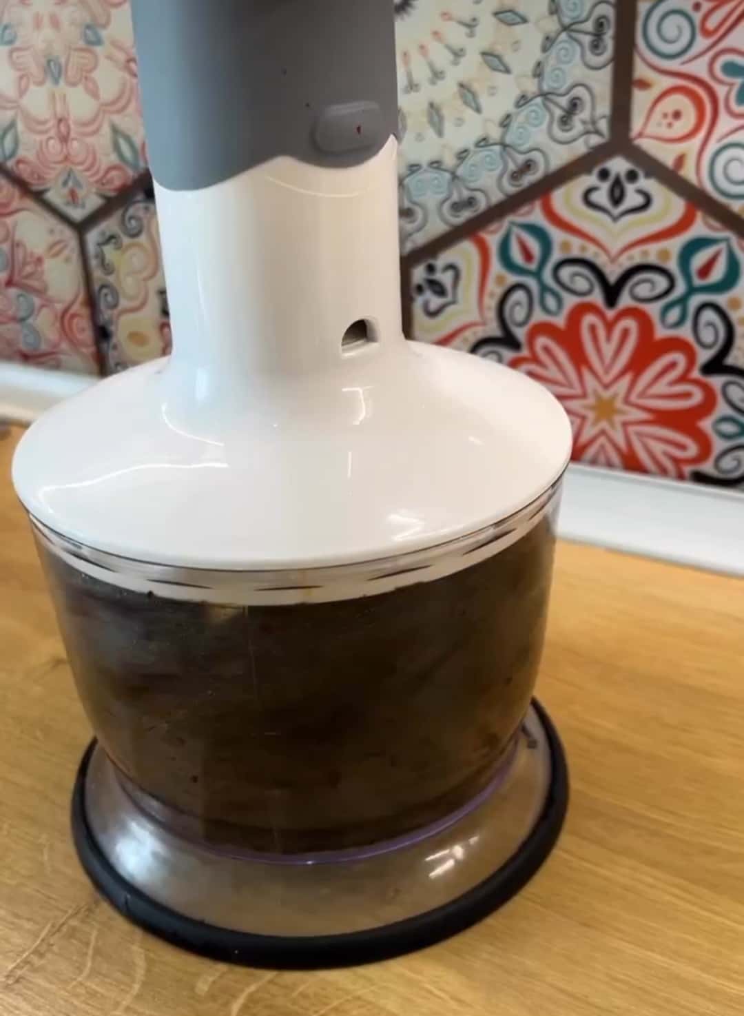 Цей знаменитий пиріг печу одним коржем: дуже смачна, проста у приготуванні випічка з 3 різними начинками, рецепт "на швидку руку"