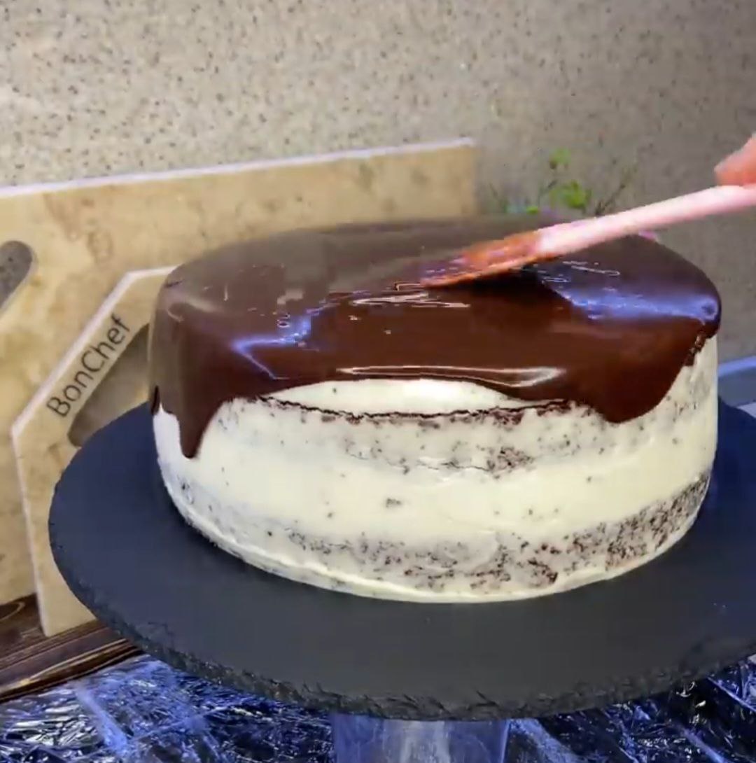 Торт "Трайфл" в домашніх умовах - такий ніжний і супер простий шоколадний тортик, але який він смачнющий - словами не передати!