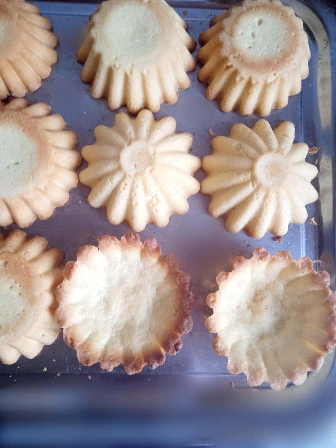 Пісочні корзинки з білково-заварним кремом: чудовий, перевірений рецепт від української господині