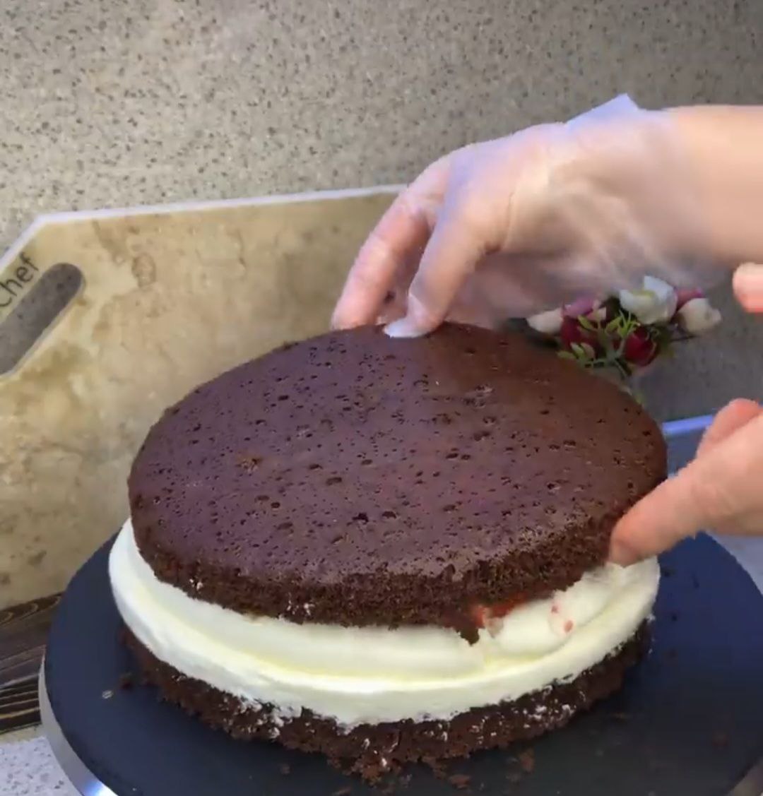 Торт "Трайфл" в домашніх умовах - такий ніжний і супер простий шоколадний тортик, але який він смачнющий - словами не передати!