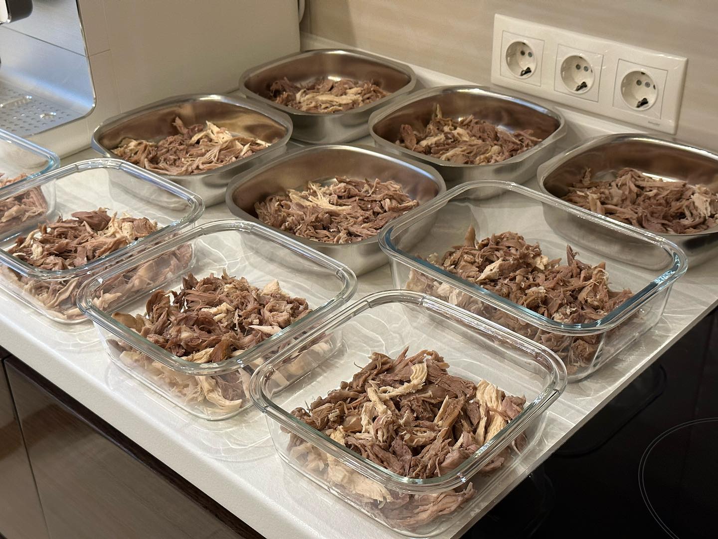 Холодець без желатину: смачний, наваристий і прозорий "як сльоза". Рецепт до Великодня 2024