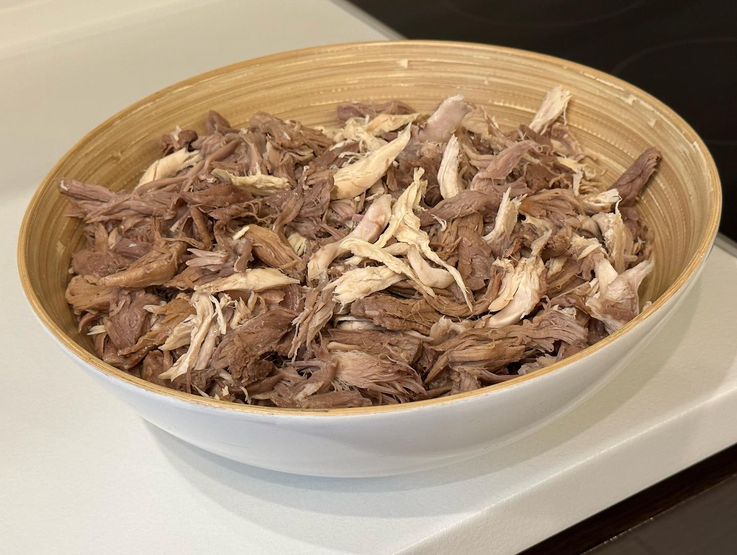 Холодець без желатину: смачний, наваристий і прозорий "як сльоза". Рецепт до Великодня 2024