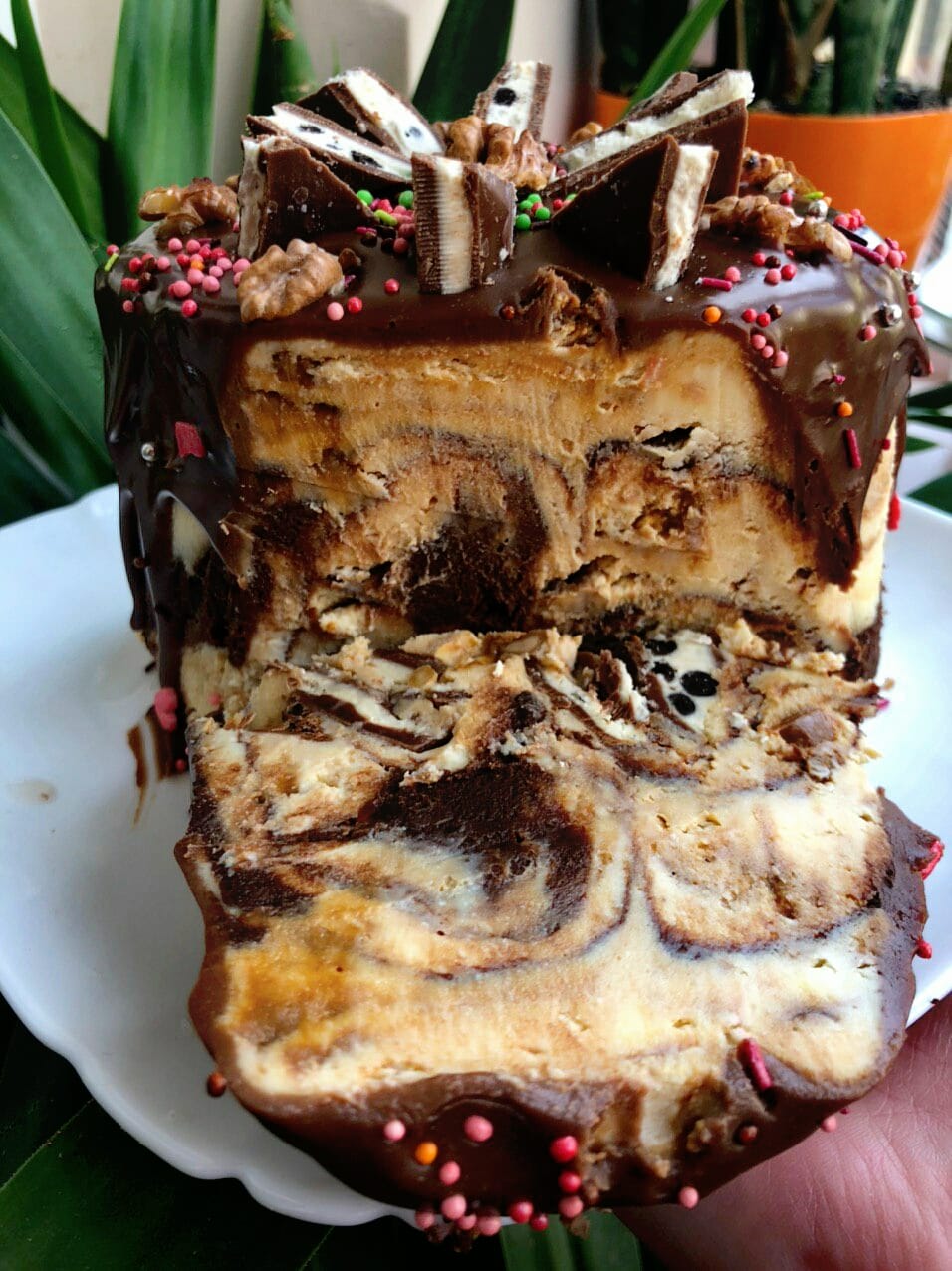 Мармурова паска "Снікерс" без випікання: перевірений рецепт від відомої української господині