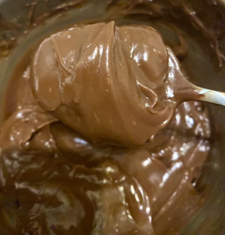 Пісний шоколадний пиріг за рецептом української господині: без молока і яєць, але дуже смачний, ніжний, вологий і мега шоколадний