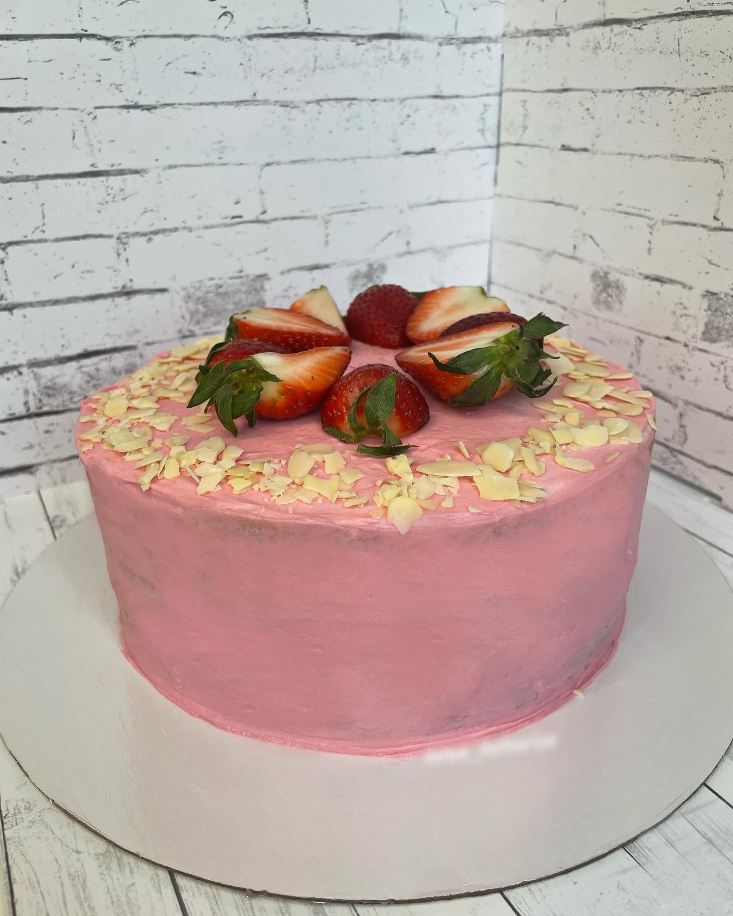 Торт "Полуниця з вершками🍓🍰" - найніжніший і дуже смачний тортик для святкового столу