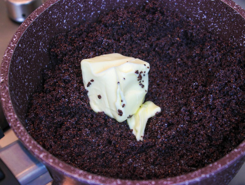 Найсмачніші повітряні плюшки з маком - здобні в міру солодкі та багато смачної макової начинки