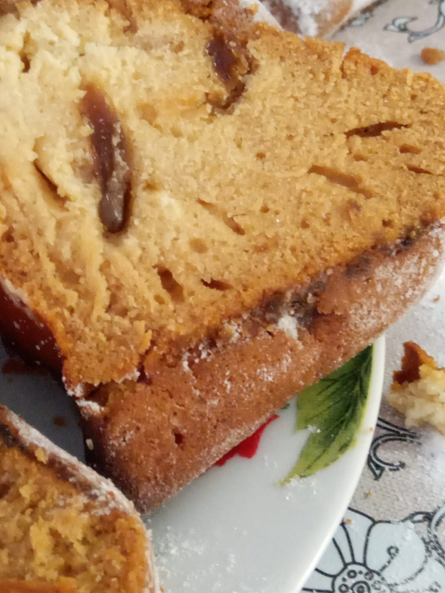 Пісний медовий кекс з родзинками - цей кекс без яєць та молочної продукції, легко готується, та не потребує використання міксера