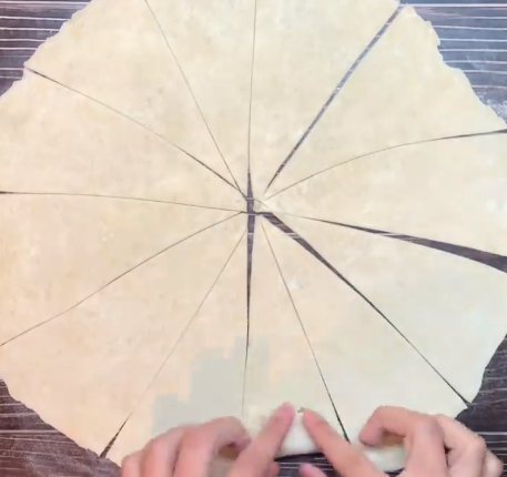 Улюблена випічка всіх часів - слойоні «Пальчики» із смачною горіховою начинкою: вдалий і простенький рецепт до чаю